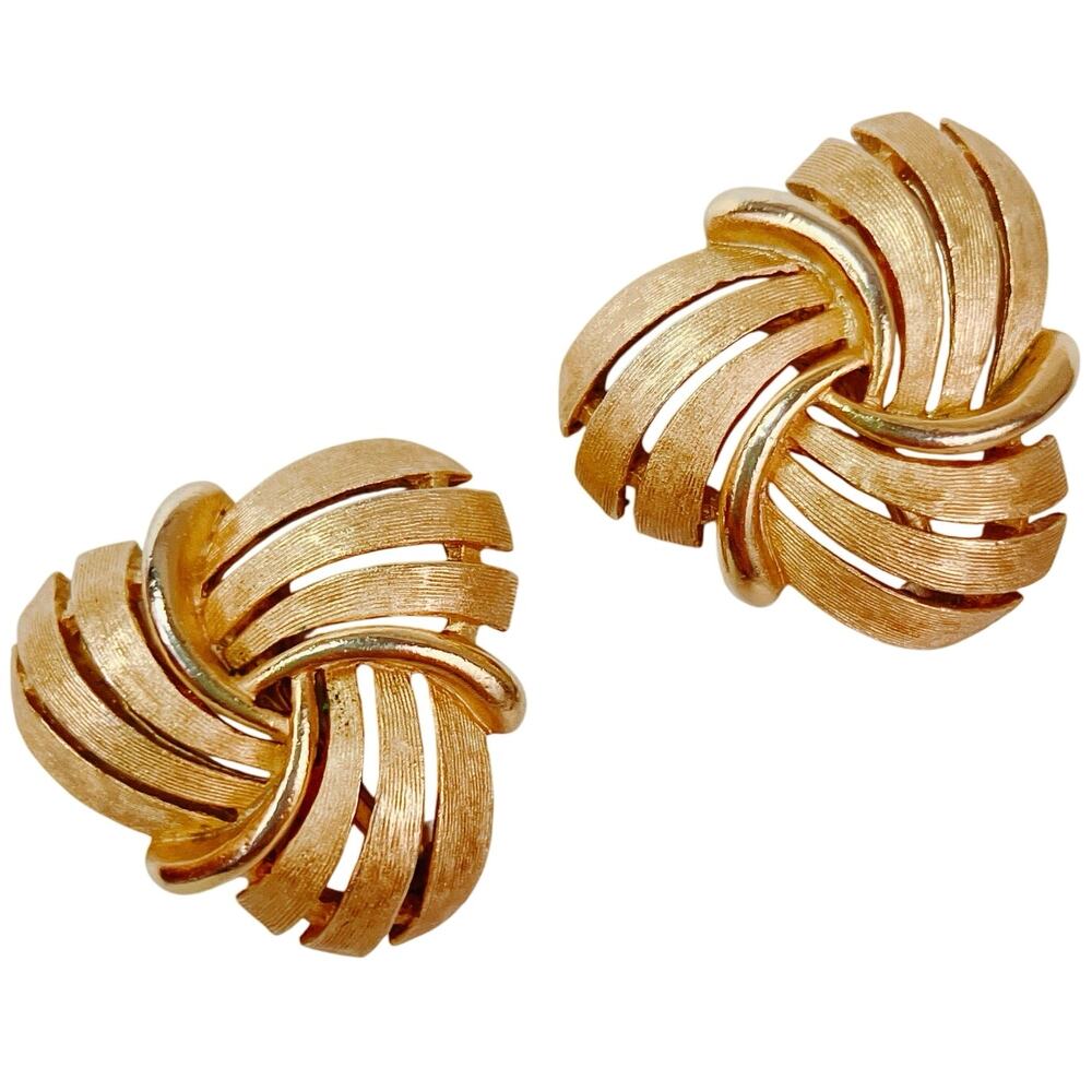 VTG Signed Crown Trifari Earrings Knot Ribbon Clip On 1950s Textured Gold Tone